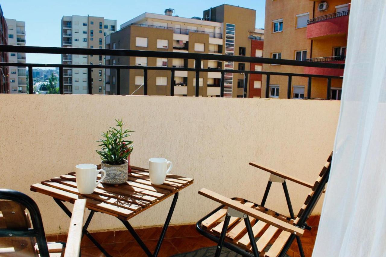 My Home In Prishtina - Spacious & Cozy 2Br Apartment With Balcony Prishtinë Luaran gambar