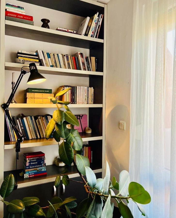 My Home In Prishtina - Spacious & Cozy 2Br Apartment With Balcony Prishtinë Luaran gambar
