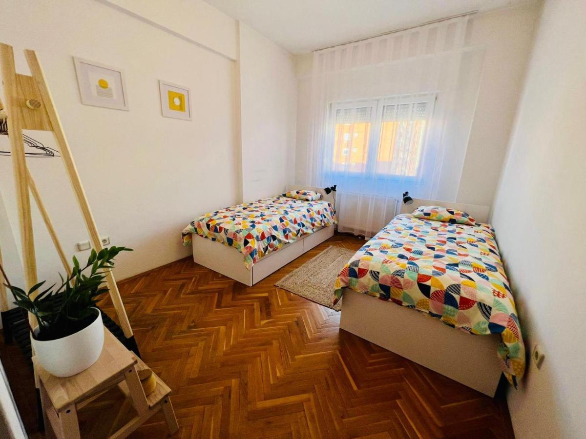 My Home In Prishtina - Spacious & Cozy 2Br Apartment With Balcony Prishtinë Luaran gambar