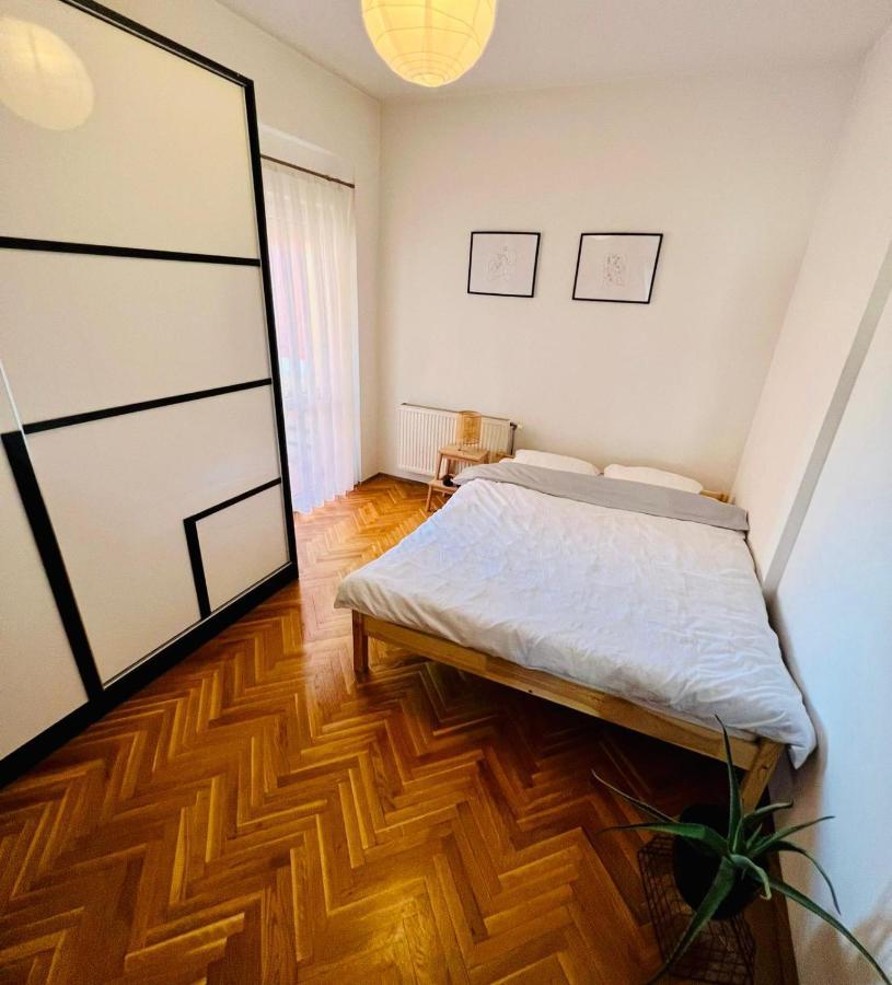 My Home In Prishtina - Spacious & Cozy 2Br Apartment With Balcony Prishtinë Luaran gambar