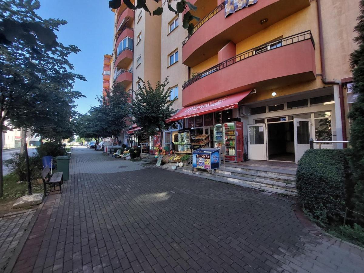 My Home In Prishtina - Spacious & Cozy 2Br Apartment With Balcony Prishtinë Luaran gambar